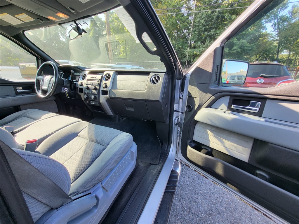 2012 Ford F-150 FX4 photo