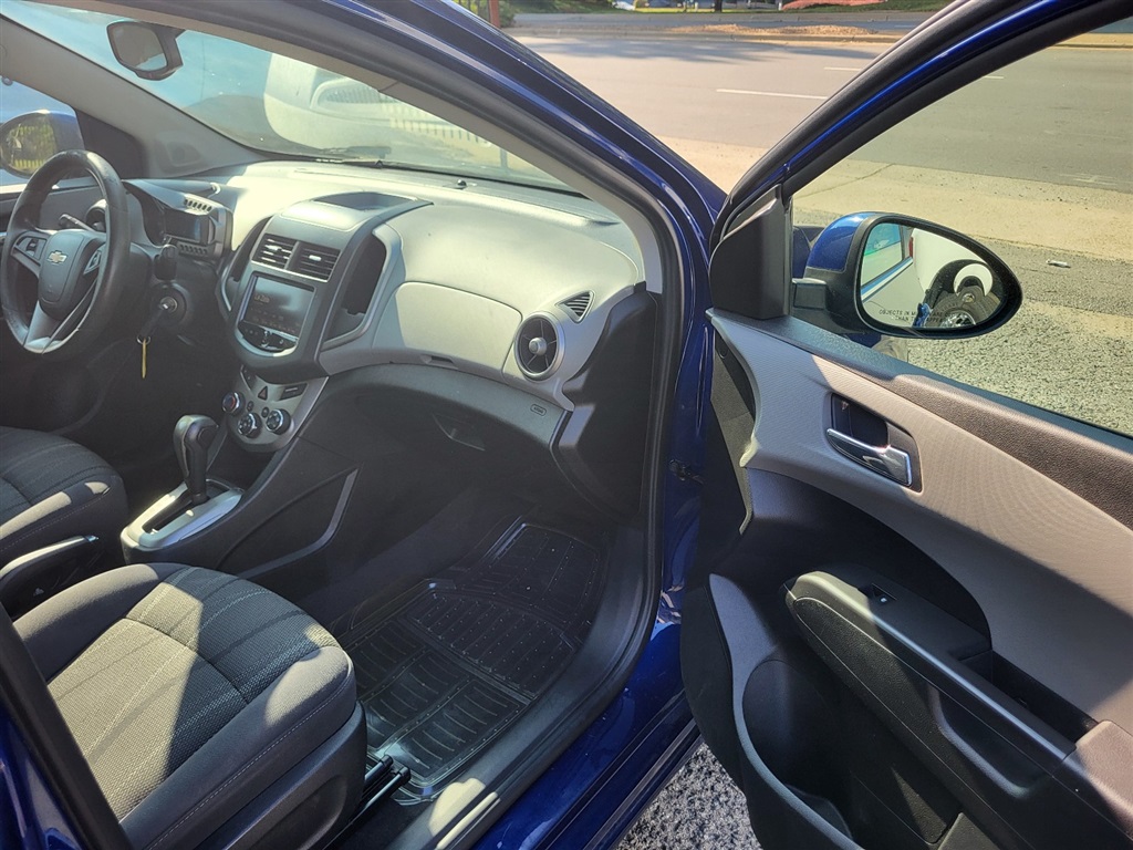 2013 Chevrolet Sonic LT Auto photo