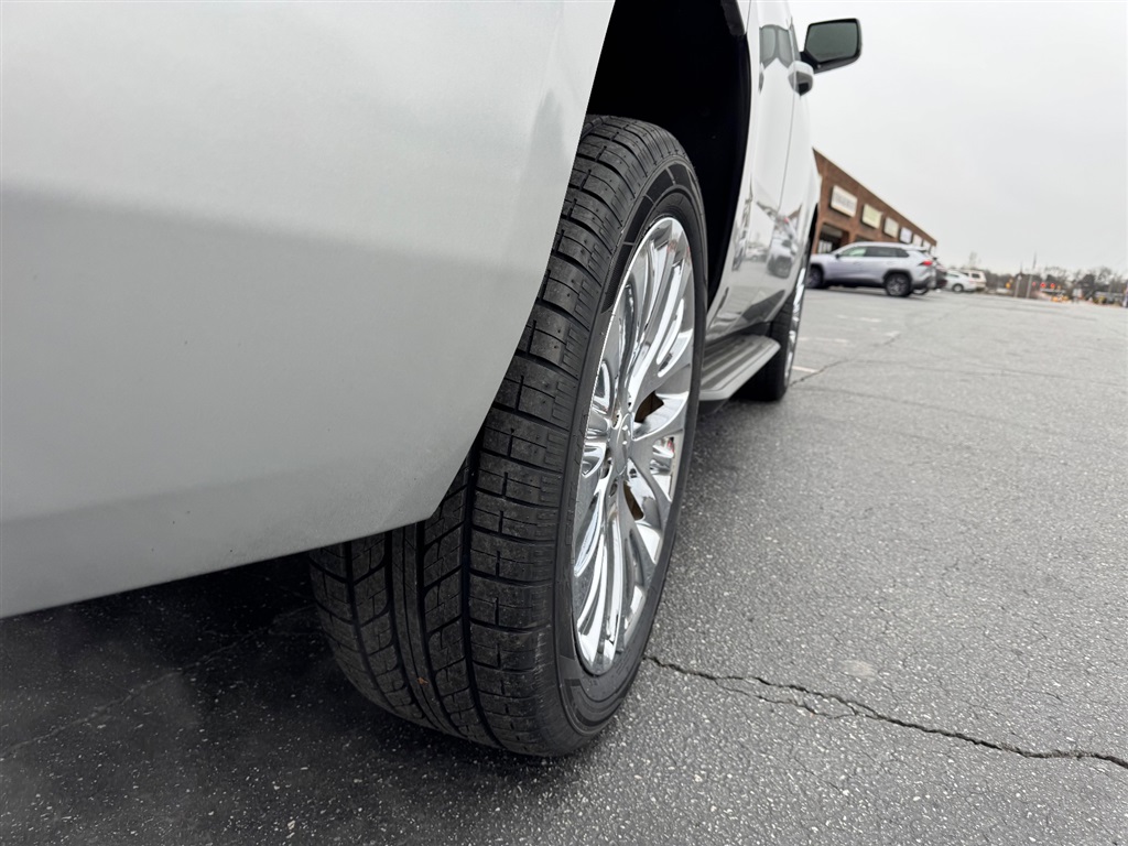 2019 Chevrolet Tahoe LT 4WD  photo