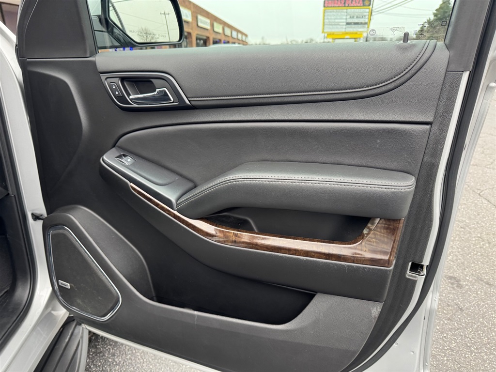 2019 Chevrolet Tahoe LT 4WD  photo