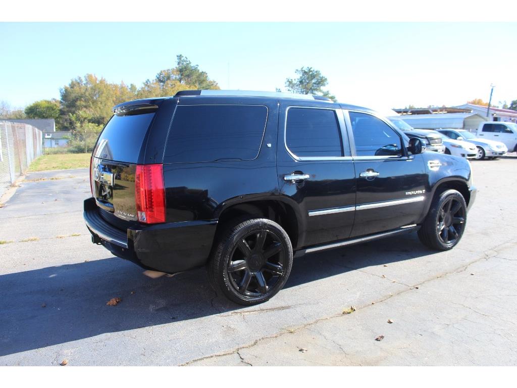 2009 Cadillac Escalade photo