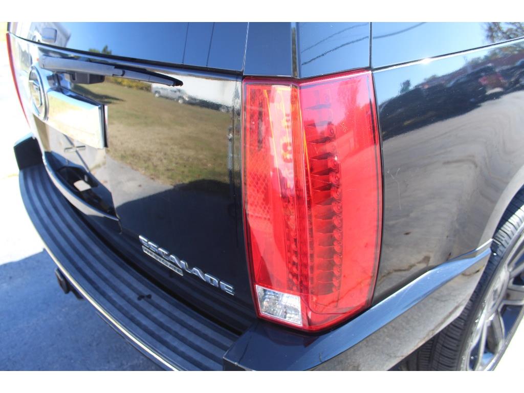 2009 Cadillac Escalade photo