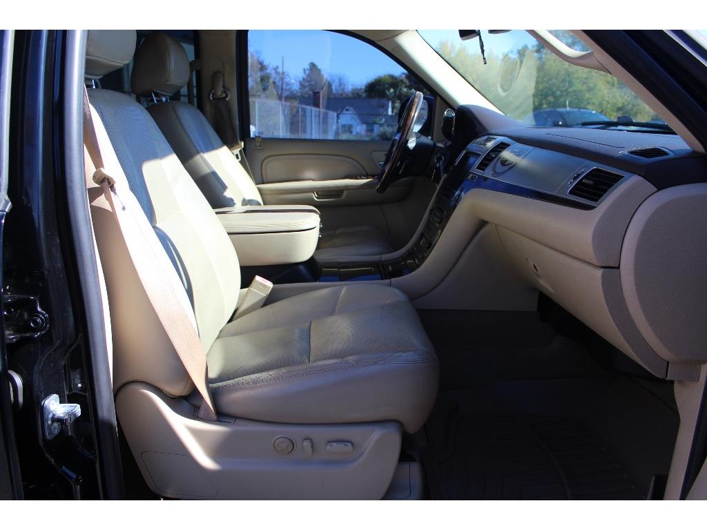 2009 Cadillac Escalade photo