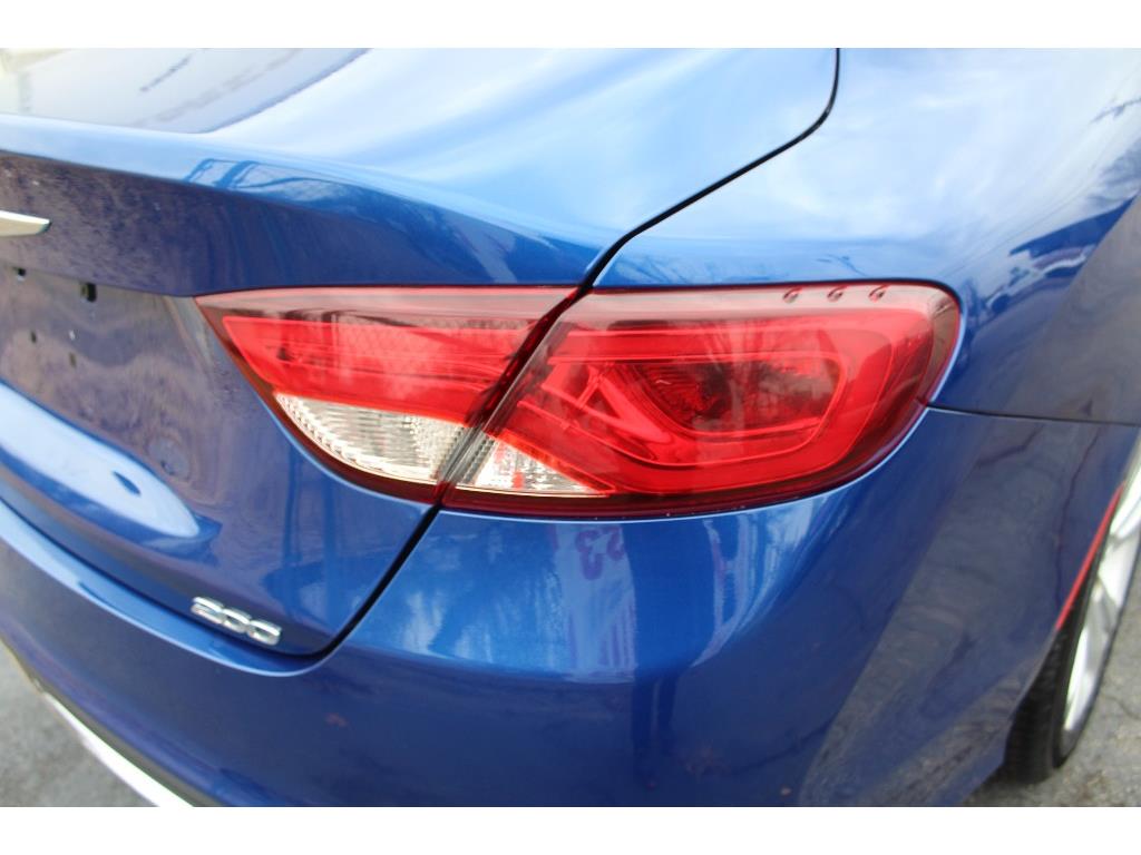 2015 Chrysler 200 Limited photo