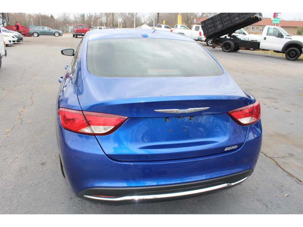 2015 Chrysler 200 Limited photo