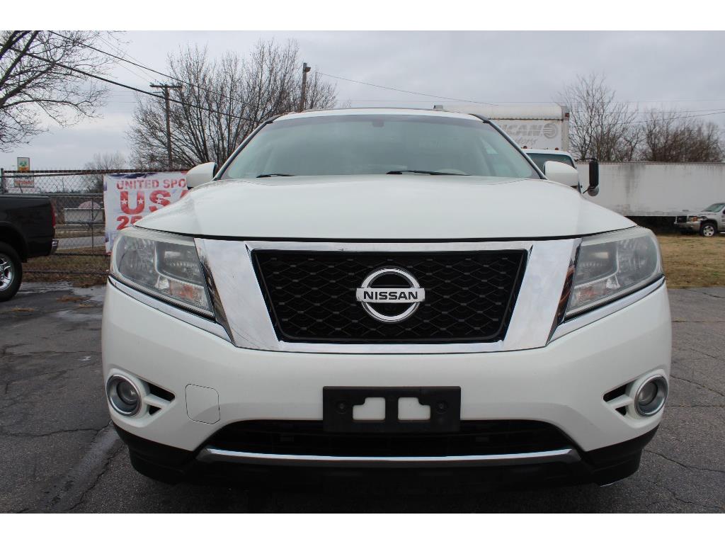 2014 Nissan Pathfinder S photo