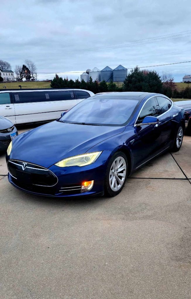 2016 Tesla Model S  photo