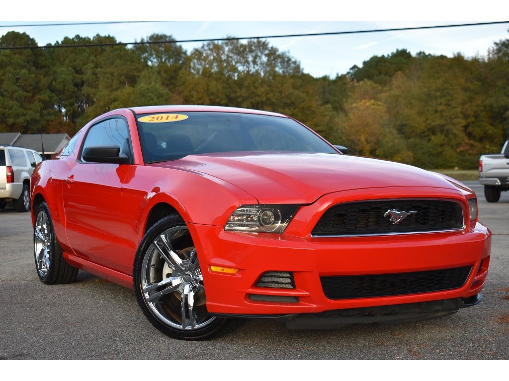 2014 Ford Mustang V6 photo