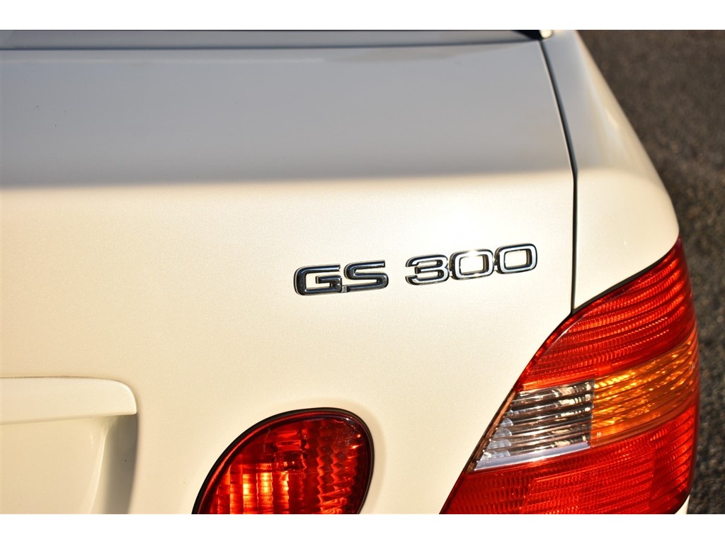 1999 Lexus GS 300 photo