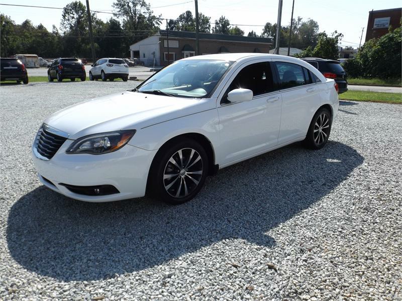 2014 Chrysler 200 Touring photo