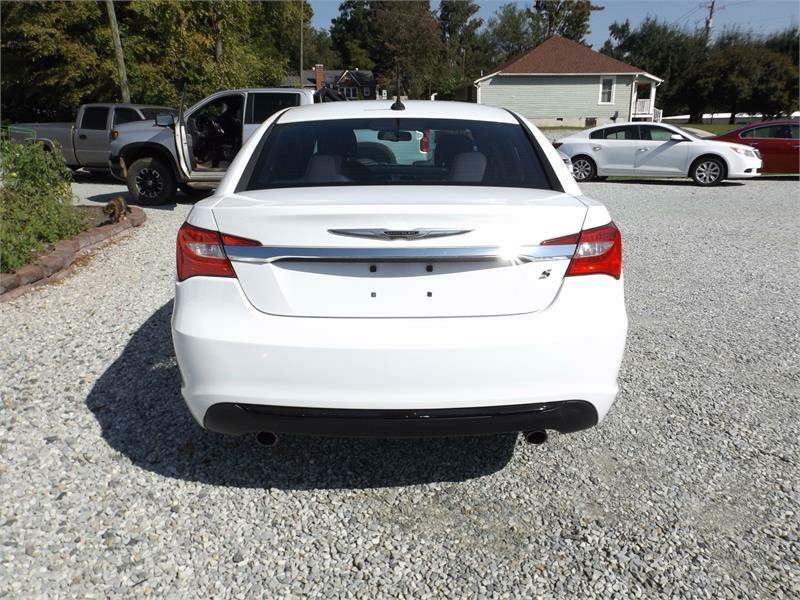 2014 Chrysler 200 Touring photo