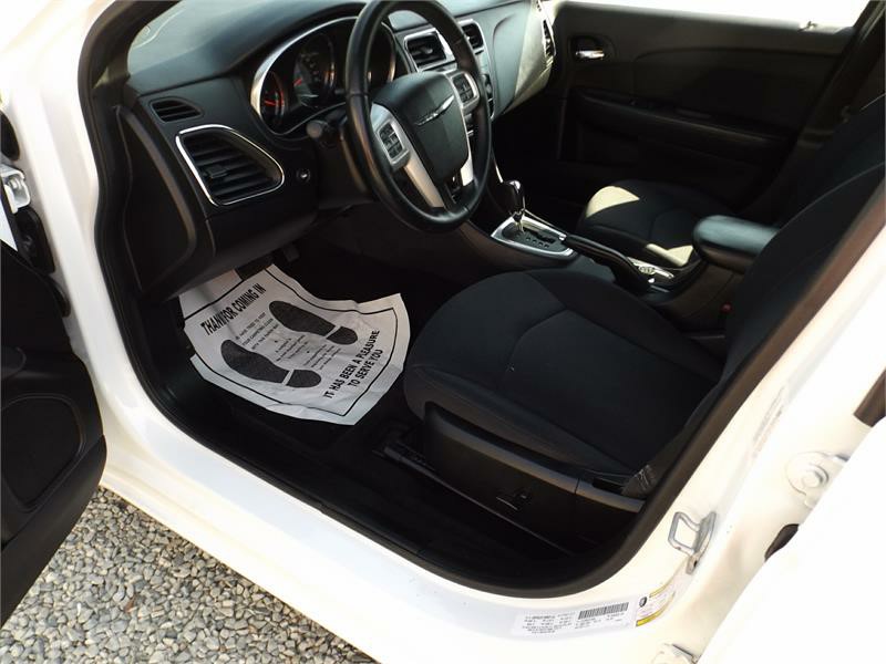 2014 Chrysler 200 Touring photo