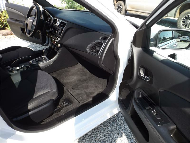 2014 Chrysler 200 Touring photo