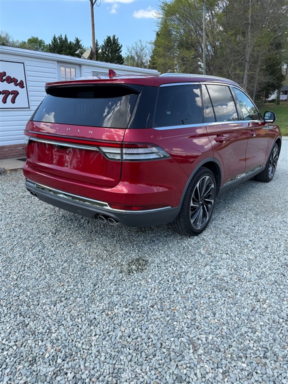 View vehicle photo 7