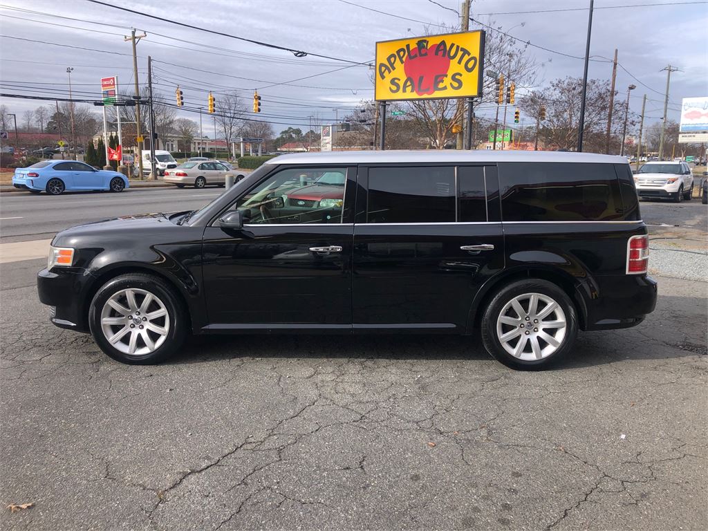 The 2009 Ford Flex Limited photos