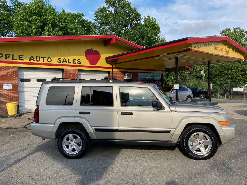 2006 Jeep Commander photo