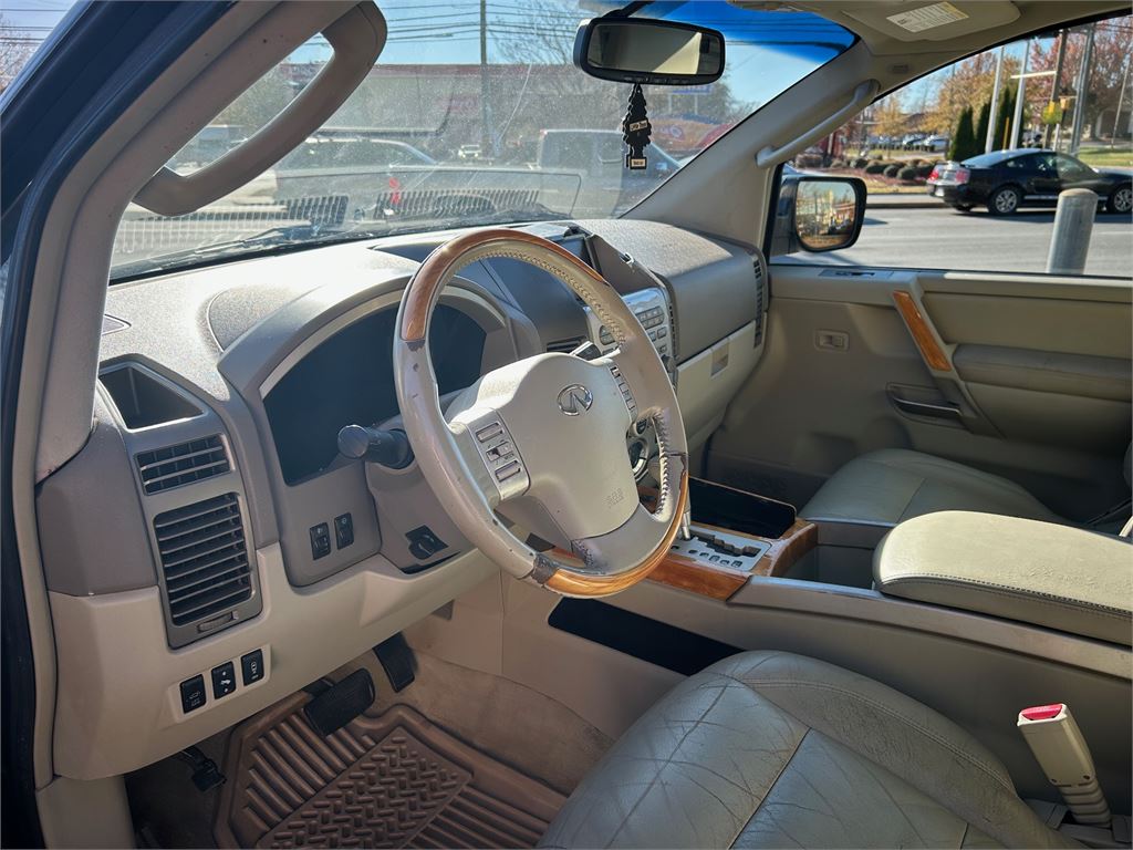 2006 Infiniti QX56 photo