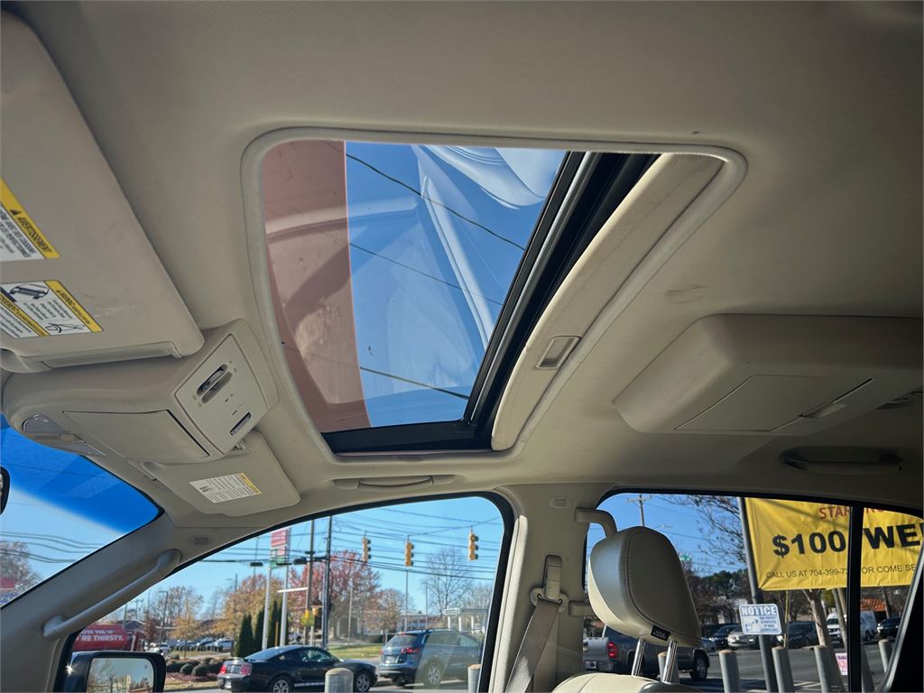 2006 Infiniti QX56 photo