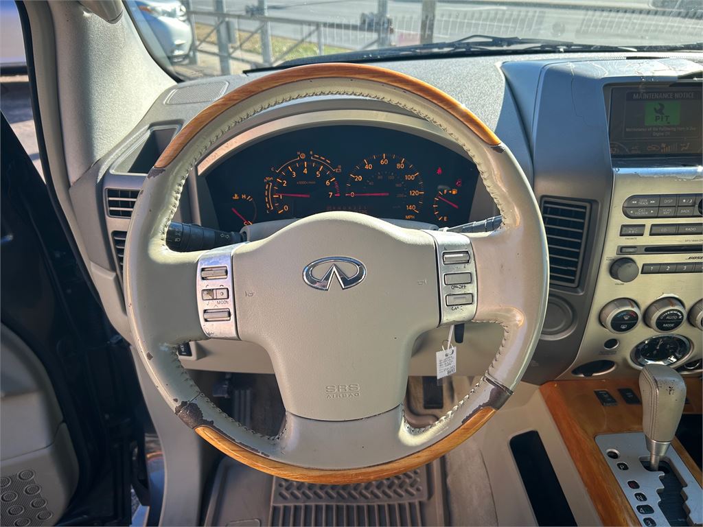 2006 Infiniti QX56 photo