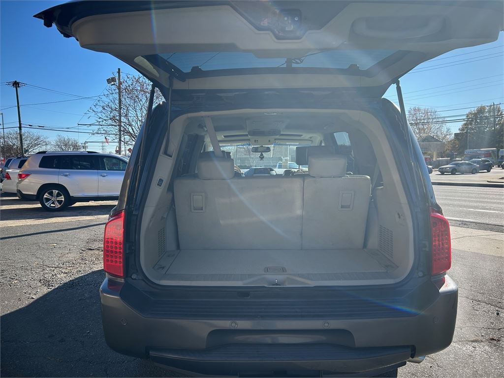 2006 Infiniti QX56 photo