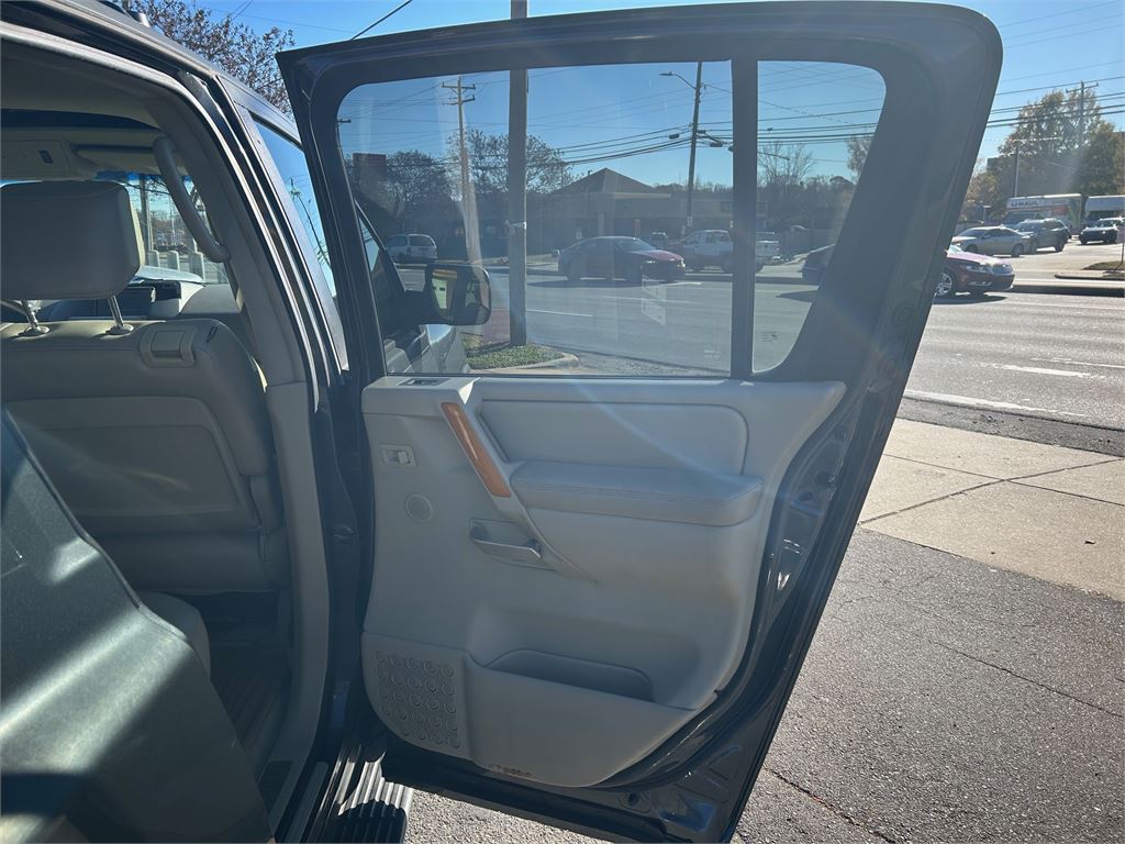 2006 Infiniti QX56 photo