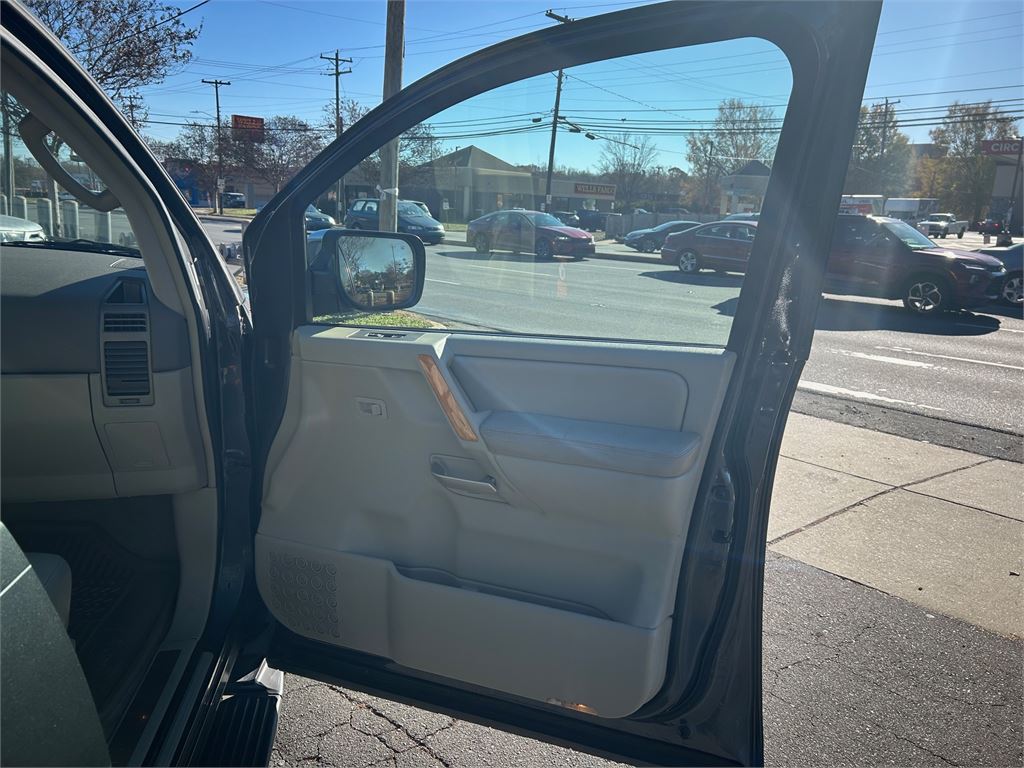 2006 Infiniti QX56 photo