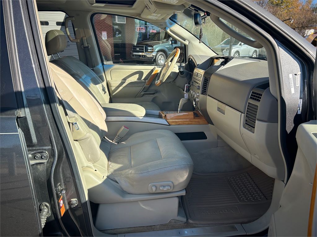 2006 Infiniti QX56 photo