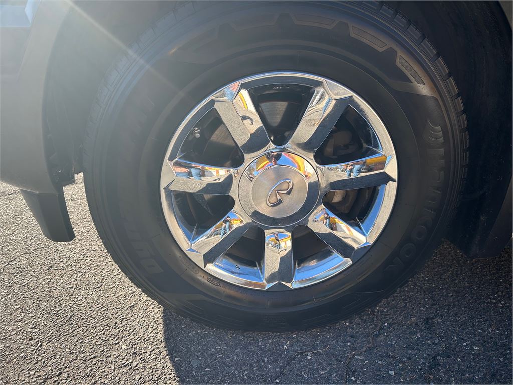 2006 Infiniti QX56 photo