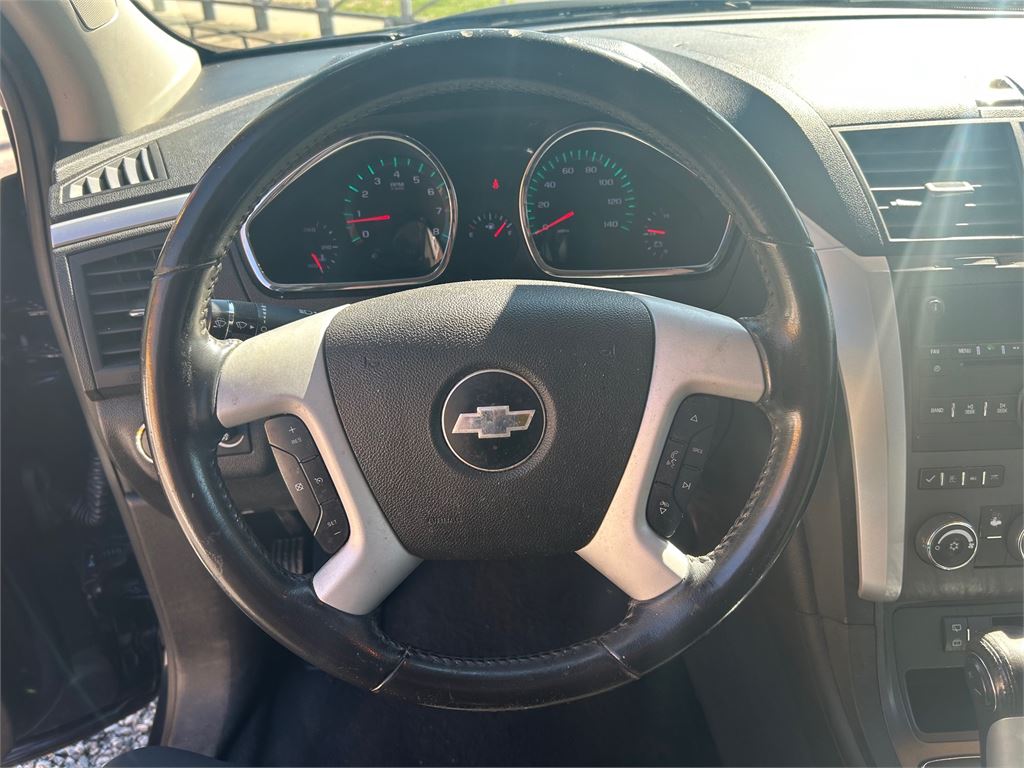2011 Chevrolet Traverse LT photo