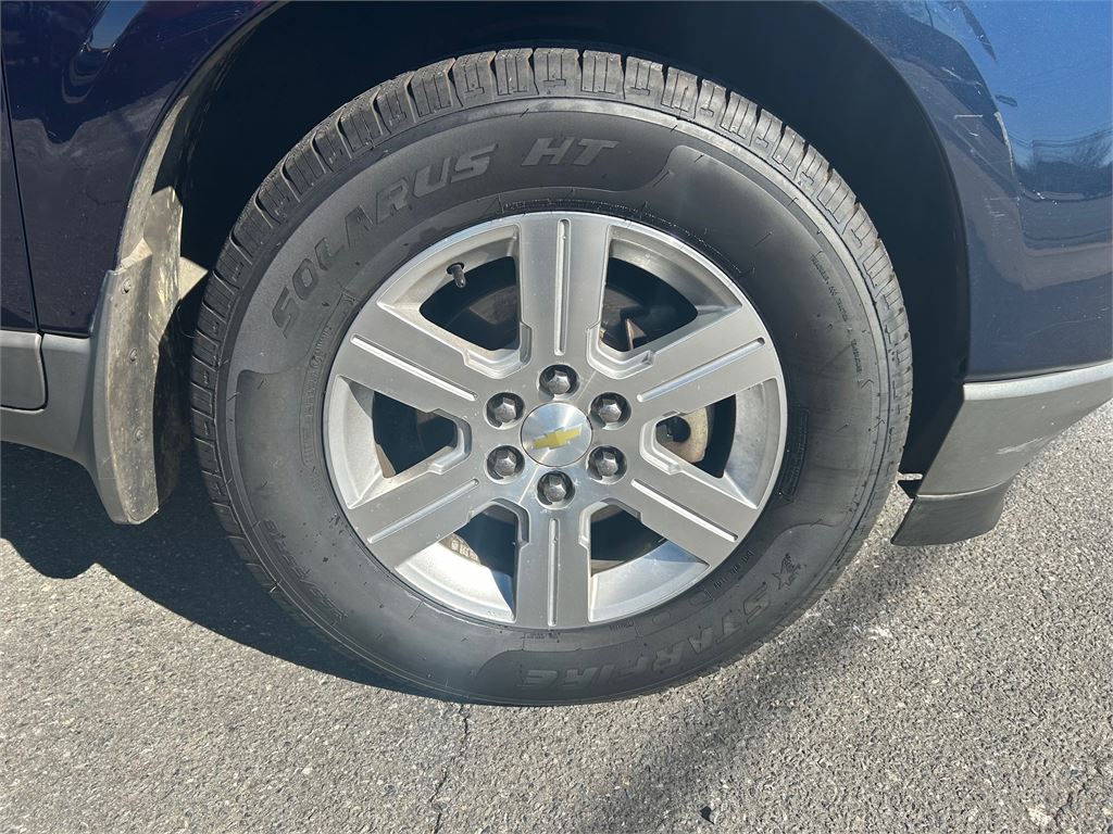 2011 Chevrolet Traverse LT photo