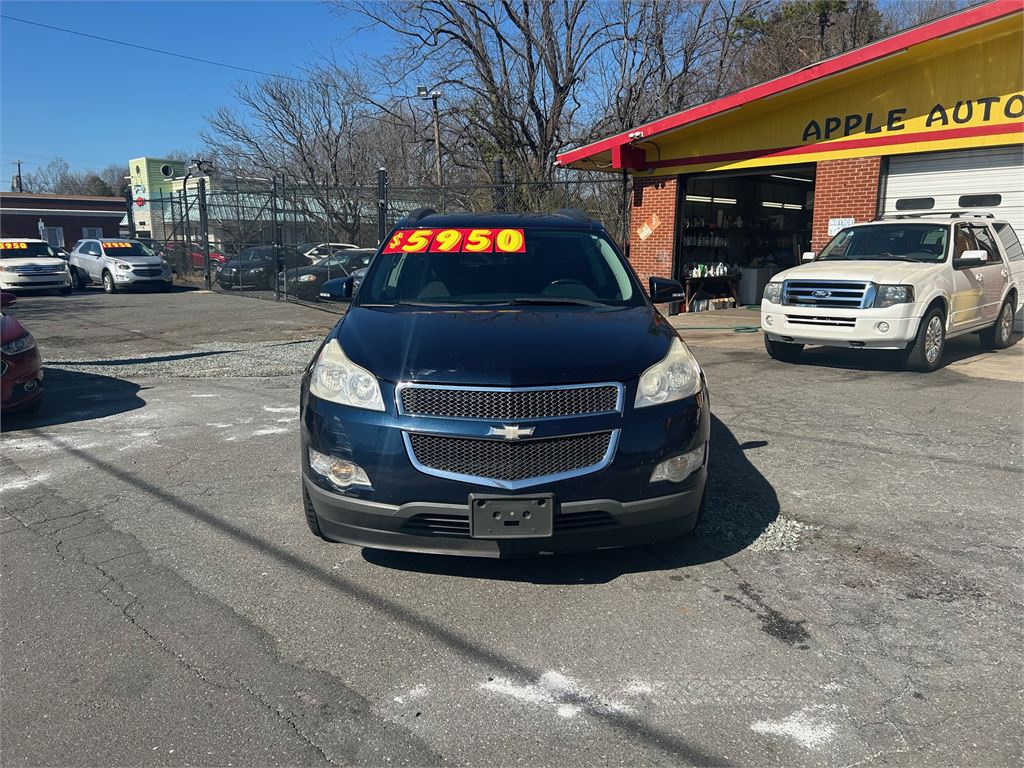 2011 Chevrolet Traverse LT photo