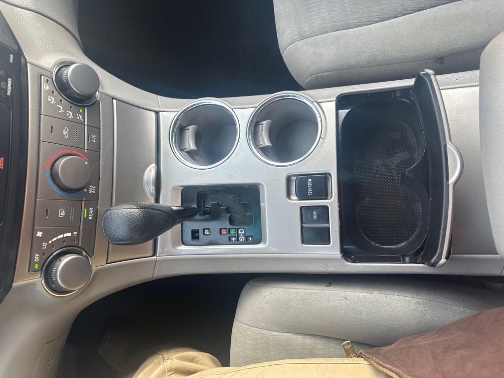 2012 Toyota Highlander photo