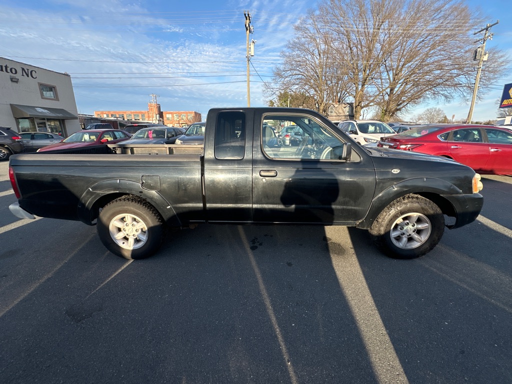 2003 Nissan Frontier XE photo