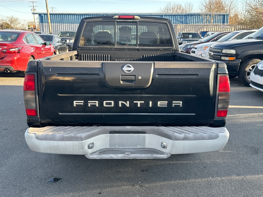 2003 Nissan Frontier XE photo
