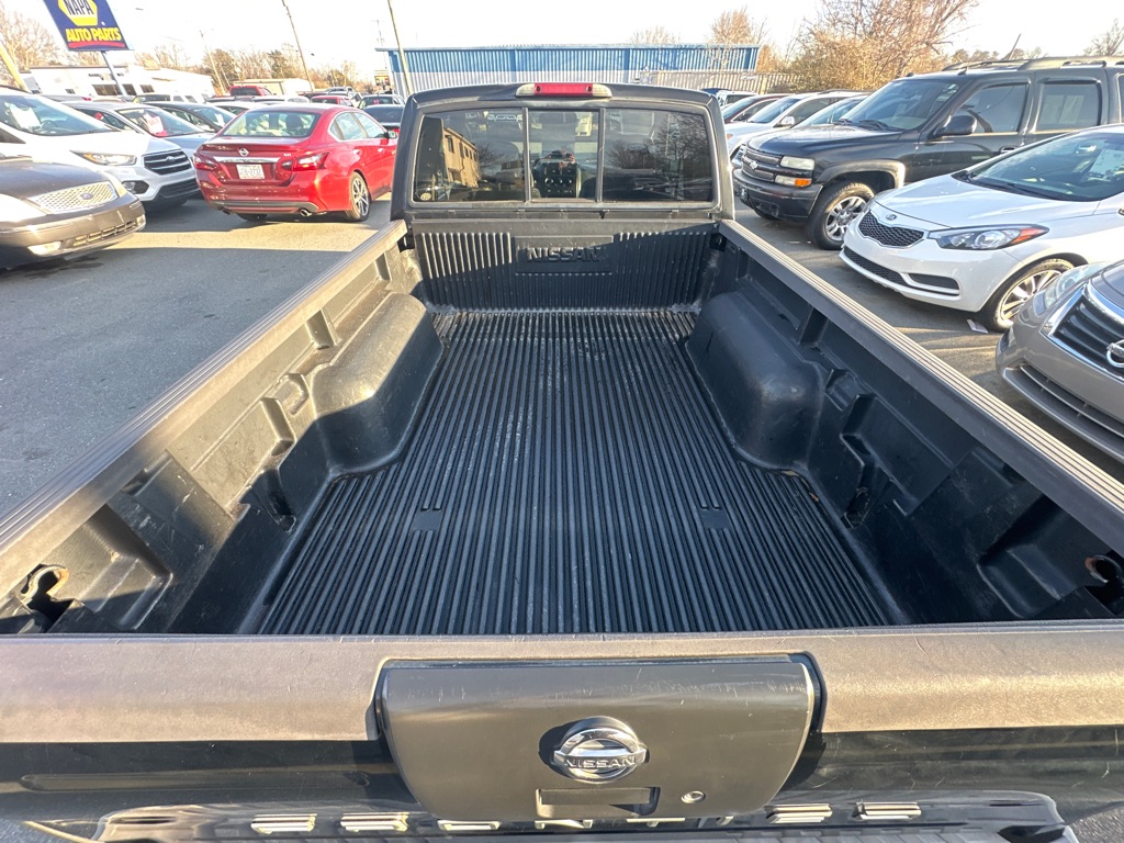 2003 Nissan Frontier XE photo