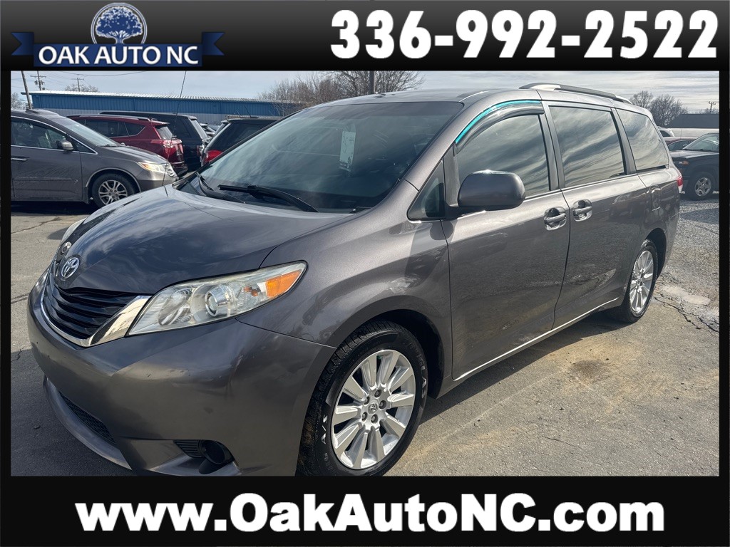2011 Toyota Sienna LE 7-Passenger photo