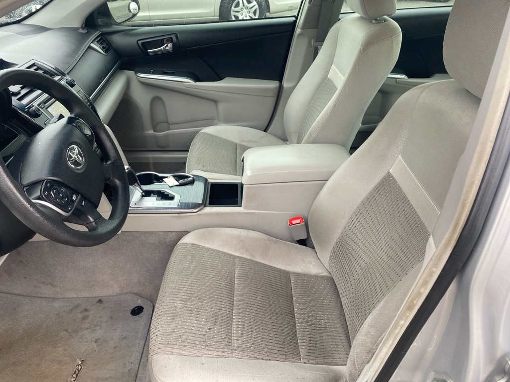 2014 Toyota Camry Hybrid LE photo