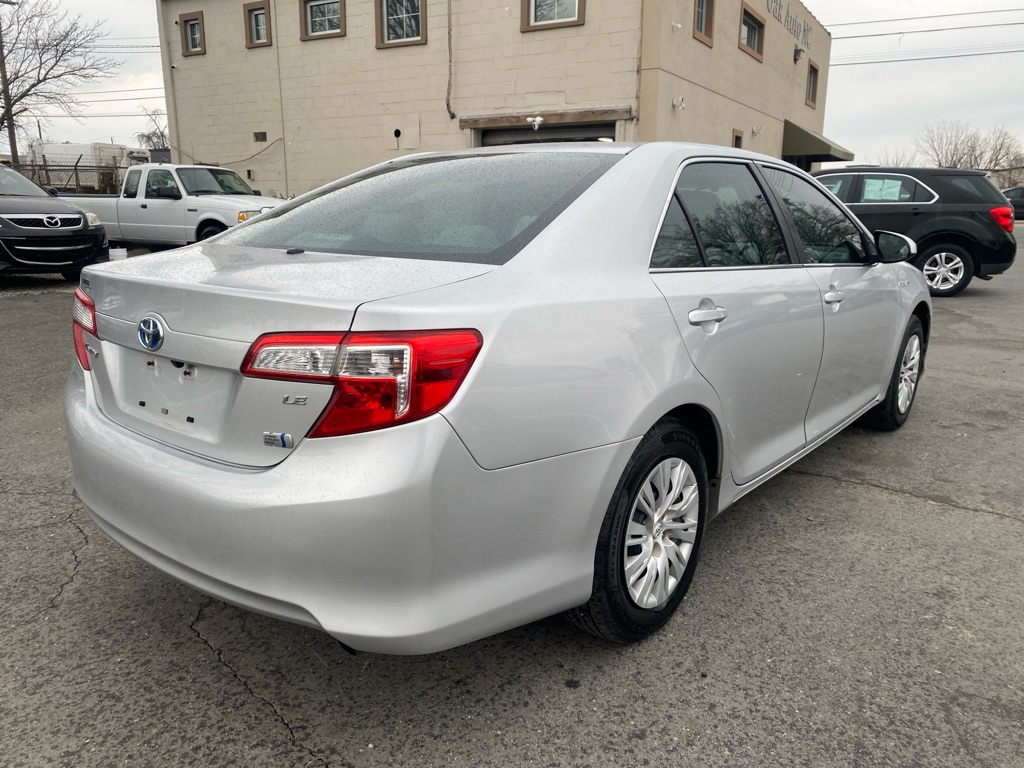 2014 Toyota Camry Hybrid LE photo