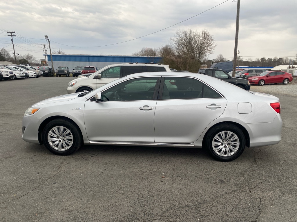 2014 Toyota Camry Hybrid LE photo