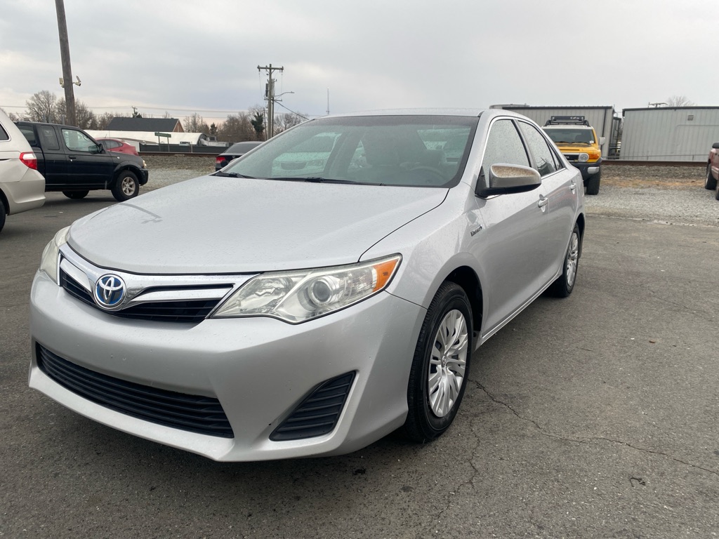 2014 Toyota Camry Hybrid LE photo