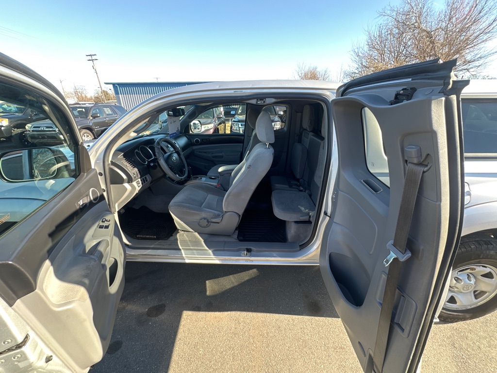 2010 Toyota Tacoma PreRunner V6 photo