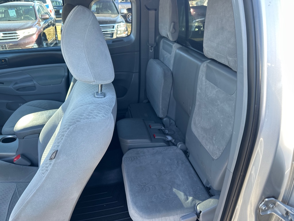 2010 Toyota Tacoma PreRunner V6 photo