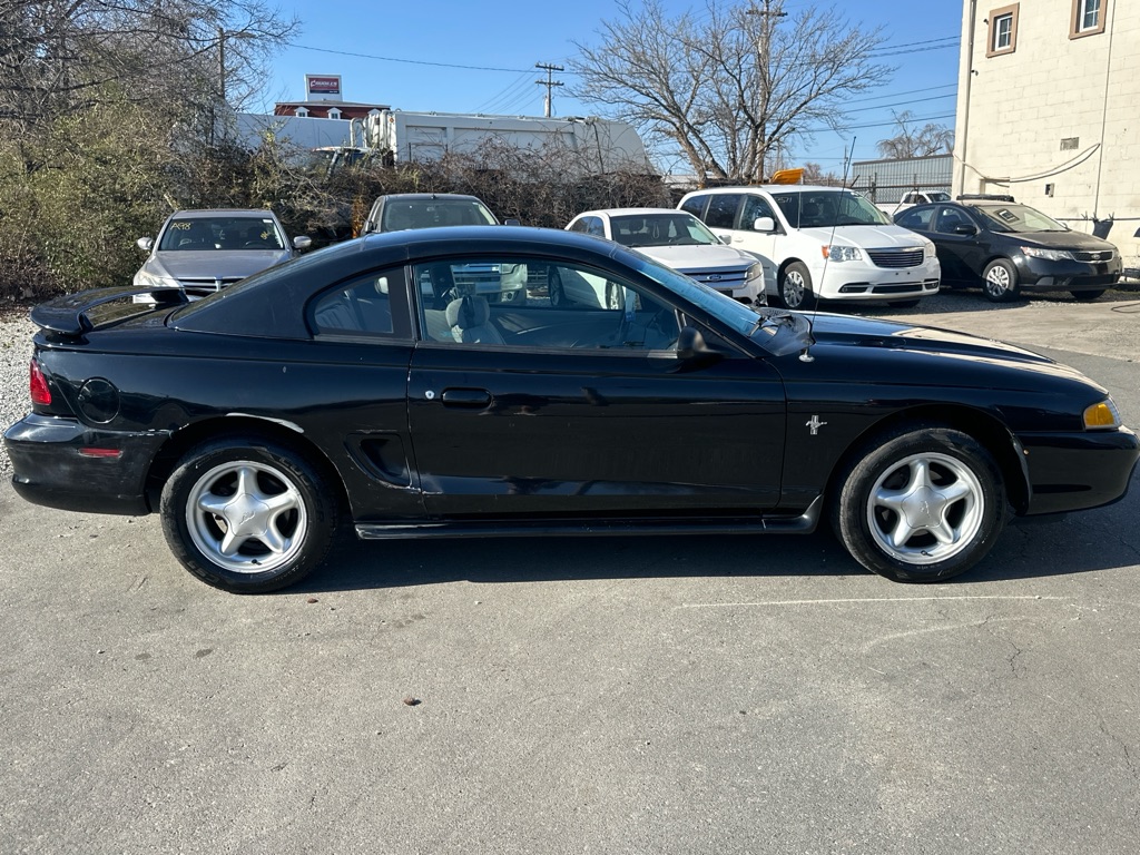 1998 Ford Mustang photo