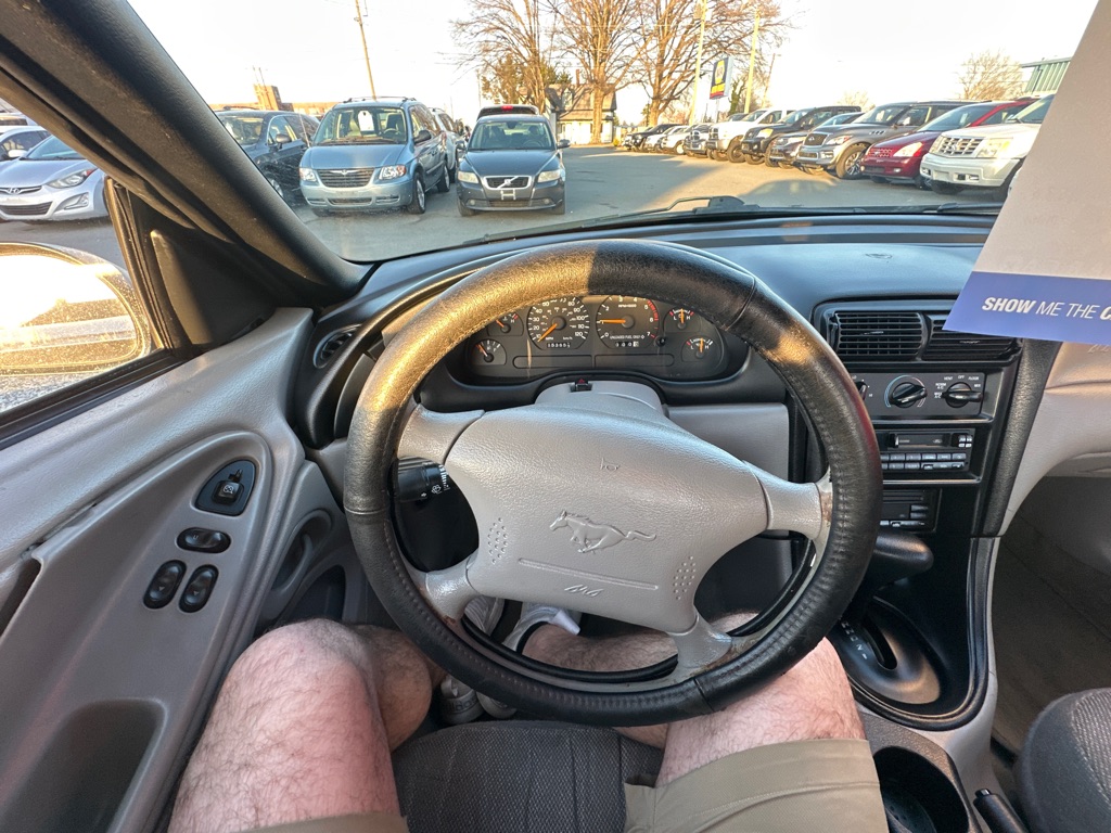 1998 Ford Mustang photo
