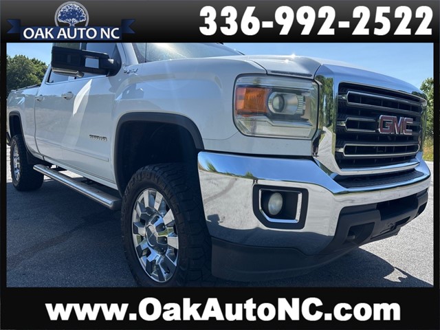 White 2015 GMC Sierra 2500HD SLE Crew Cab SB 4WD Pickup Truck Four-Wheel Drive Automatic