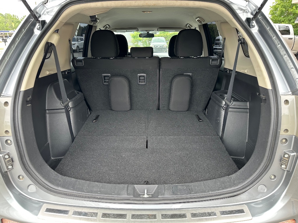 2014 Mitsubishi Outlander SE photo