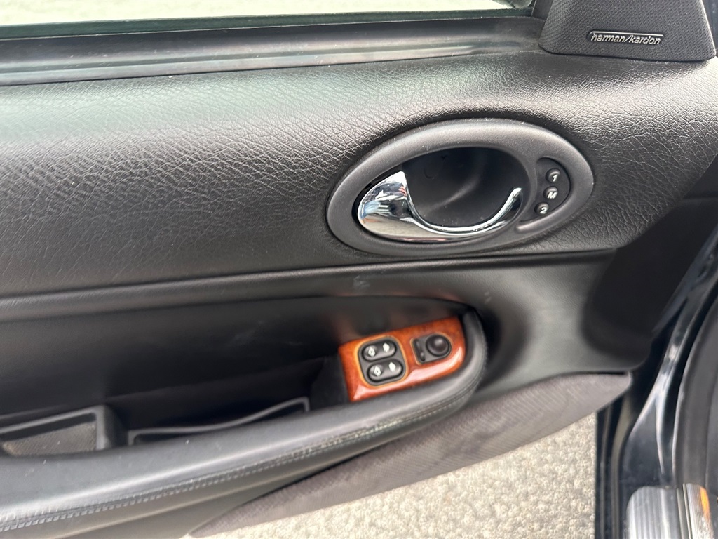 1997 Jaguar XK-Series XK8 photo