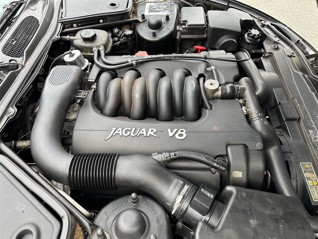 1997 Jaguar XK-Series XK8 photo