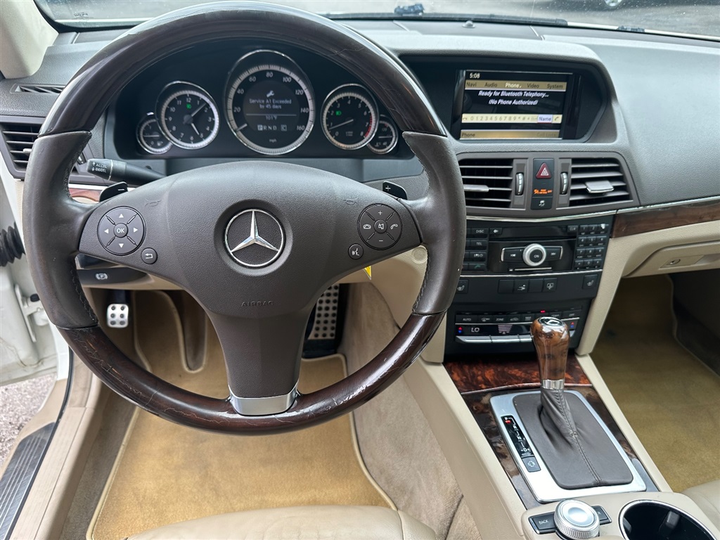 2010 Mercedes-Benz E-Class E350 photo
