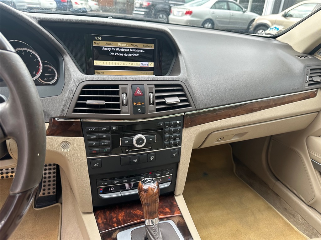 2010 Mercedes-Benz E-Class E350 photo